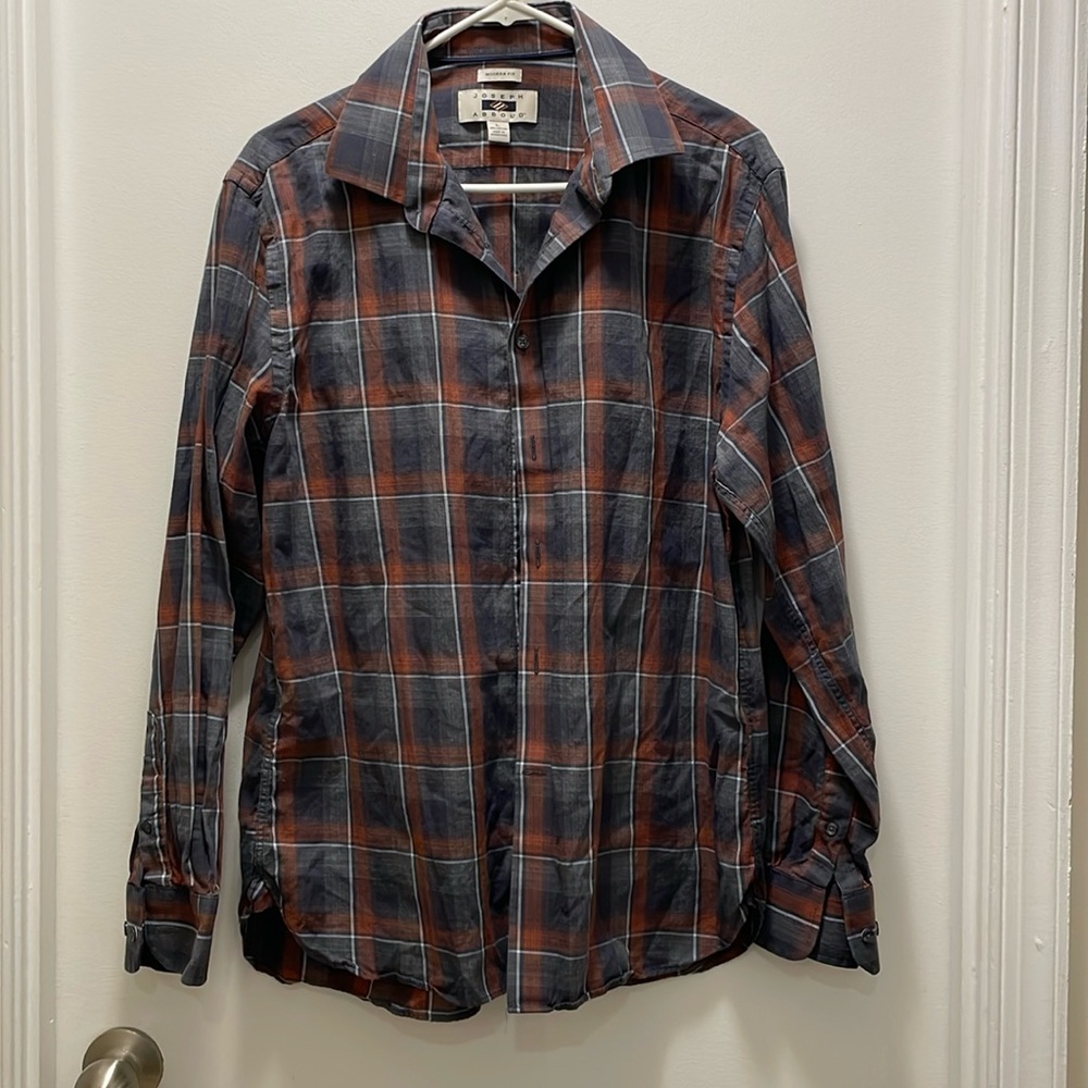 Joseph Abboud modern fit plaid button down shirt. Mens size L.